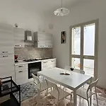 Maison D'artiste Siracusa بلفيديري